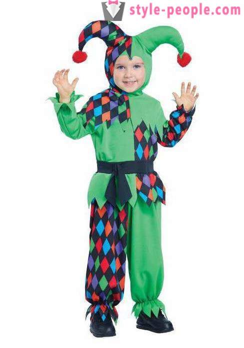 Hur man gör en clown kostym med sina egna händer?