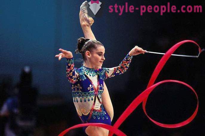 Julia Barsukov: recensioner School of rytmisk gymnastik olympisk mästare