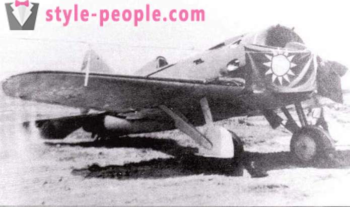 Historien om hur piloterna i Sovjetunionen lärt japanska kamikaze taktik