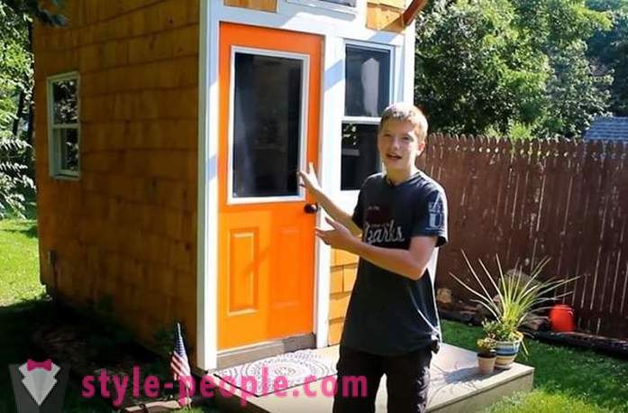 13-årig pojke byggde sig ett hus
