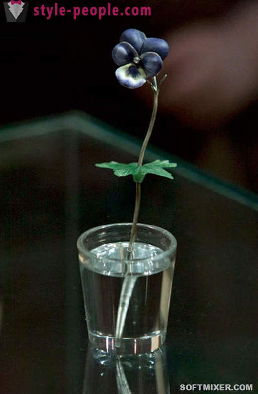 Blommor Faberge