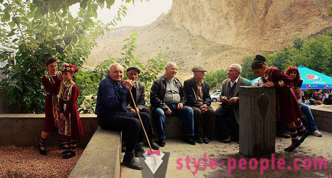 Som armeniska Areni Wine Festival äger rum