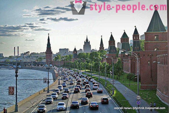 Hur gjorde 10-vägs motorvägen i centrala Moskva