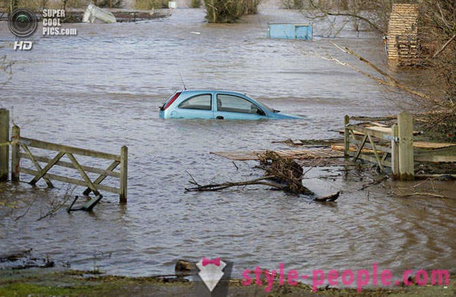 Översvämningar i sydvästra England