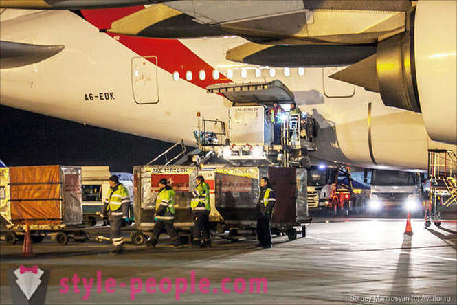 Hur att tjäna den största passagerarflygplan i Domodedovo