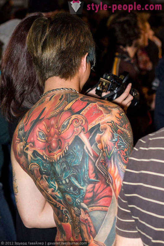 Tatueringskonsten vid den internationella kongressen i Berlin