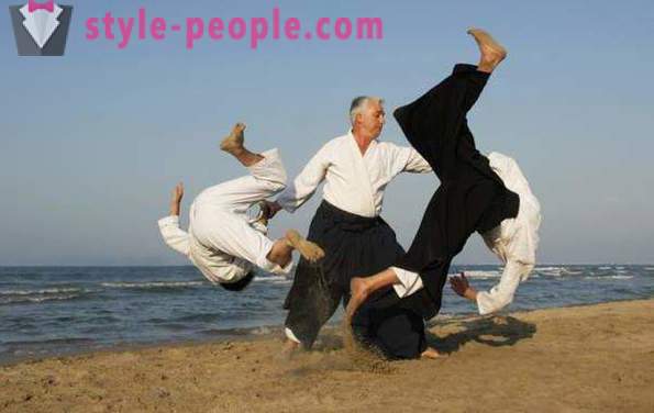 Aikido - en japansk kampsport. Aikido: beskrivning, utrustning och recensioner