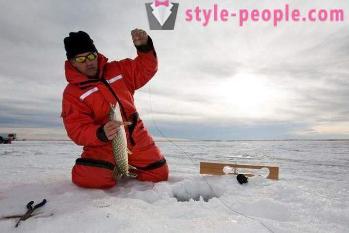 Vinterfiske på isen först: Tips upplevt