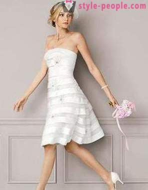 Lacy vita klänningar kort