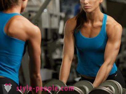 Kvinnlig bodybuilding. Den komplexa makt övningar för kvinnor